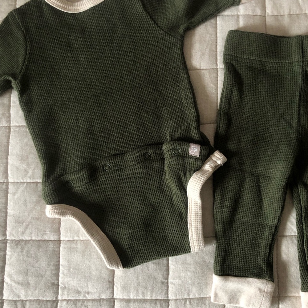 Goumi Bamboo Thermal Bodysuit and Pants Set - Pine - Size 6-12M - Picture 5 of 5